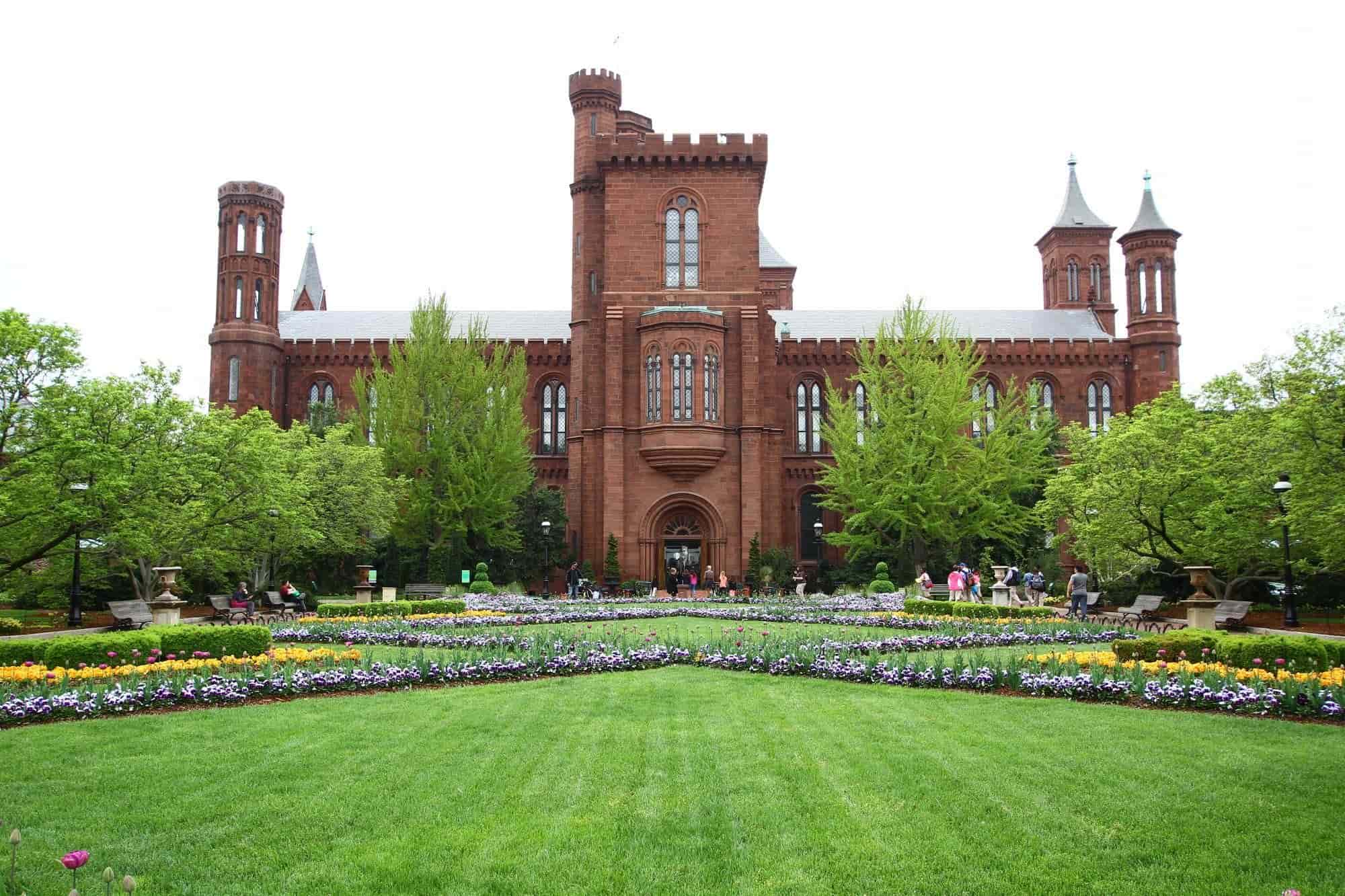 Музей-заповедник: летопись культурного наследия и исторической трансформации